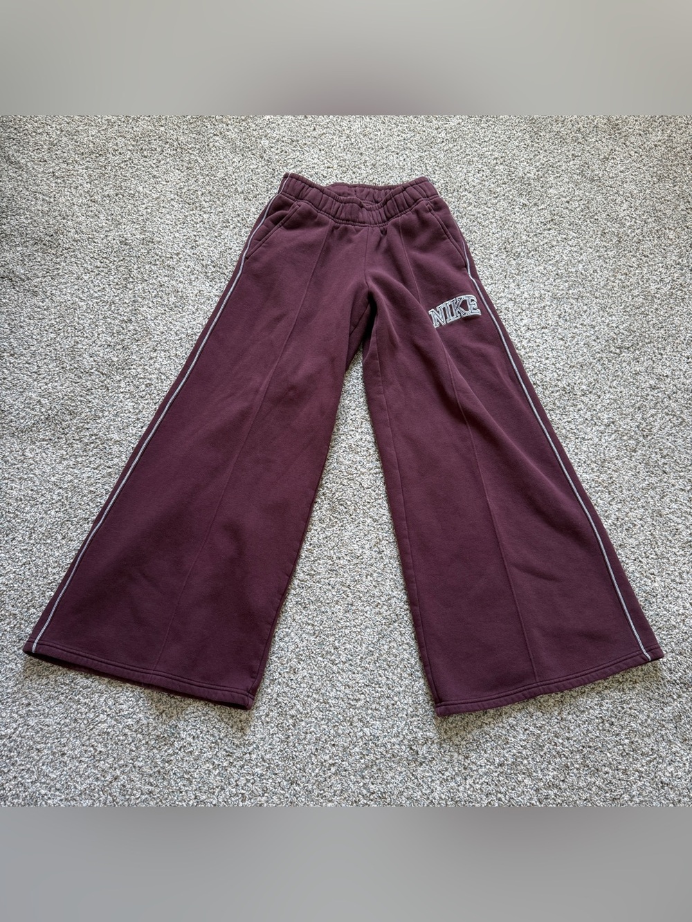 Nike Phoenix Fleece Maroon Wide-Leg Sweatpants size XS